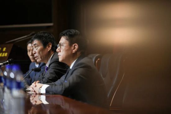 日韩亚洲一区二区三区